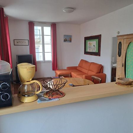 Appartement Loft Vue Imprenable Sur Le Vieux Saintes Extérieur photo